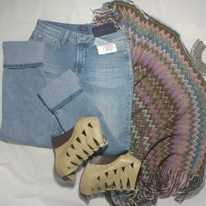 🌹🐇🐸 NWT! NYDJ boyfriend jeans